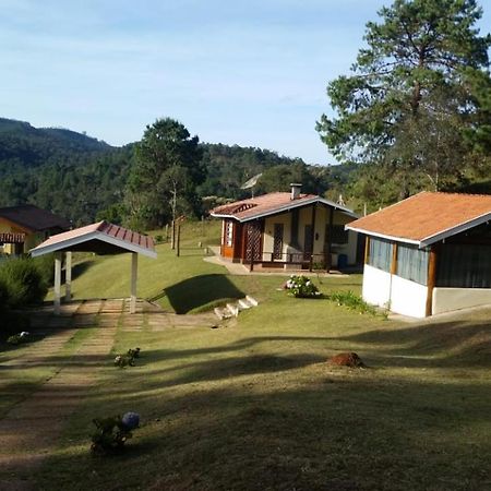 Um lugar para curtir, descansar e amar! Campos do Jordão Exterior foto